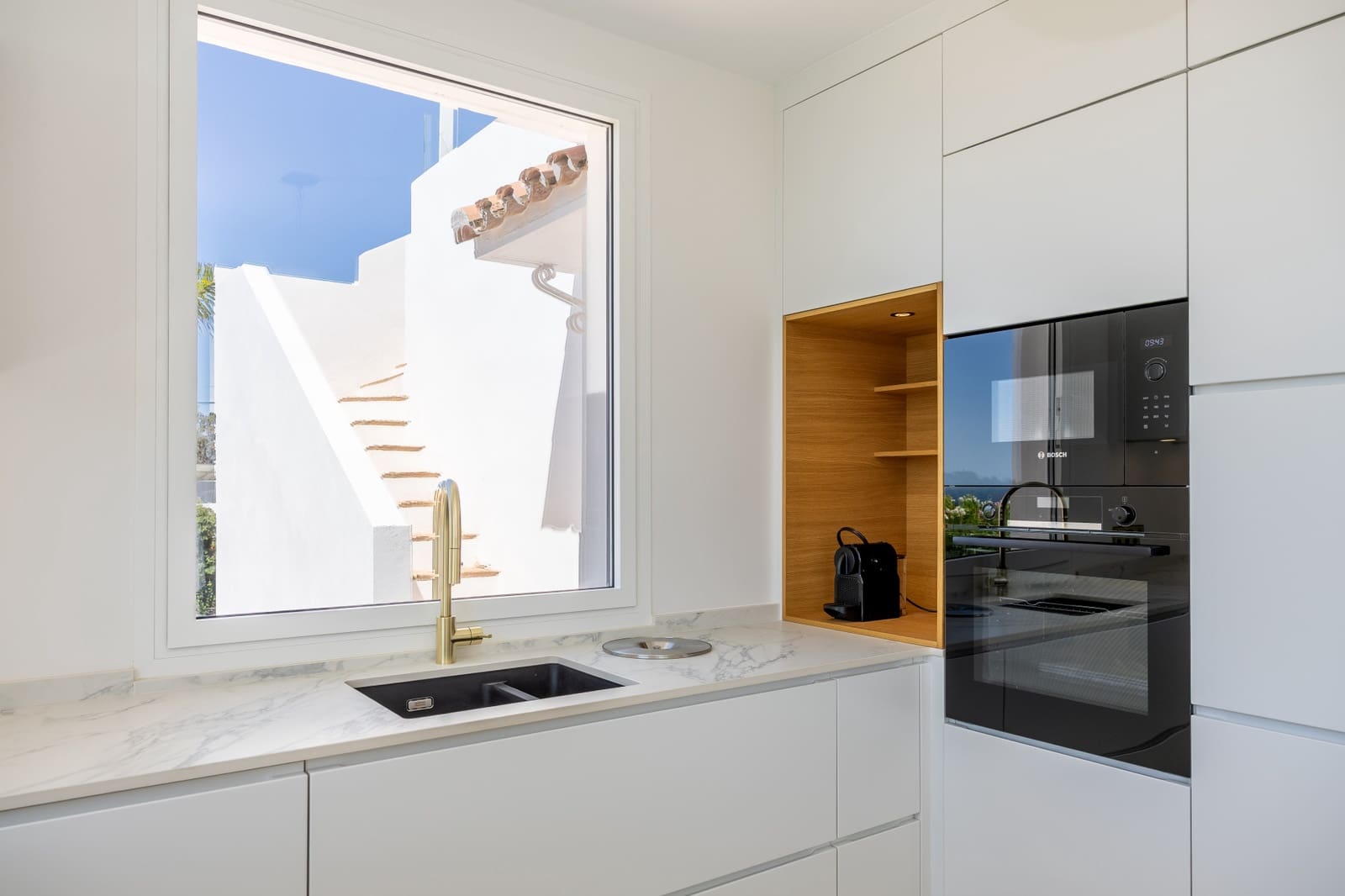 4 sypialnia Willa na sprzedaż w Marbella z basenem garażem - 2 480 000 € (Ref: 10000005)