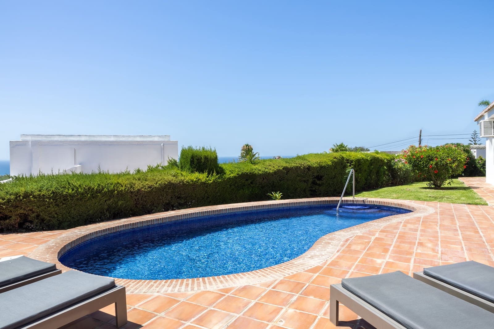 4 sypialnia Willa na sprzedaż w Marbella z basenem garażem - 2 480 000 € (Ref: 10000005)