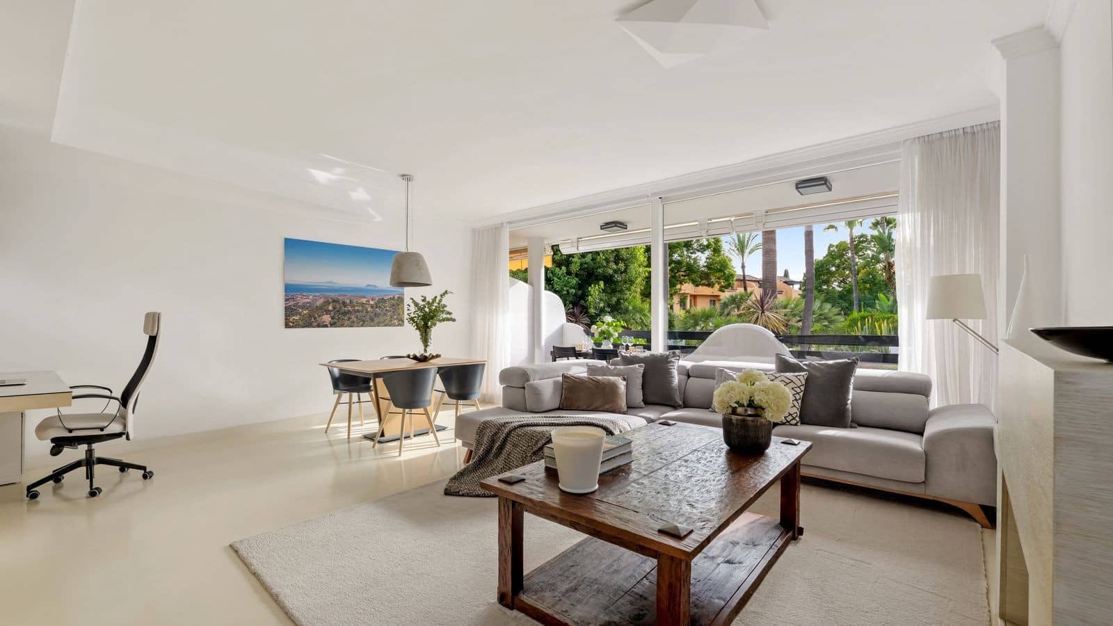 3 soverom Kjedet enebolig til salgs i Marbella med svømmebasseng garasje - € 1 395 000 (Ref: 10000011)