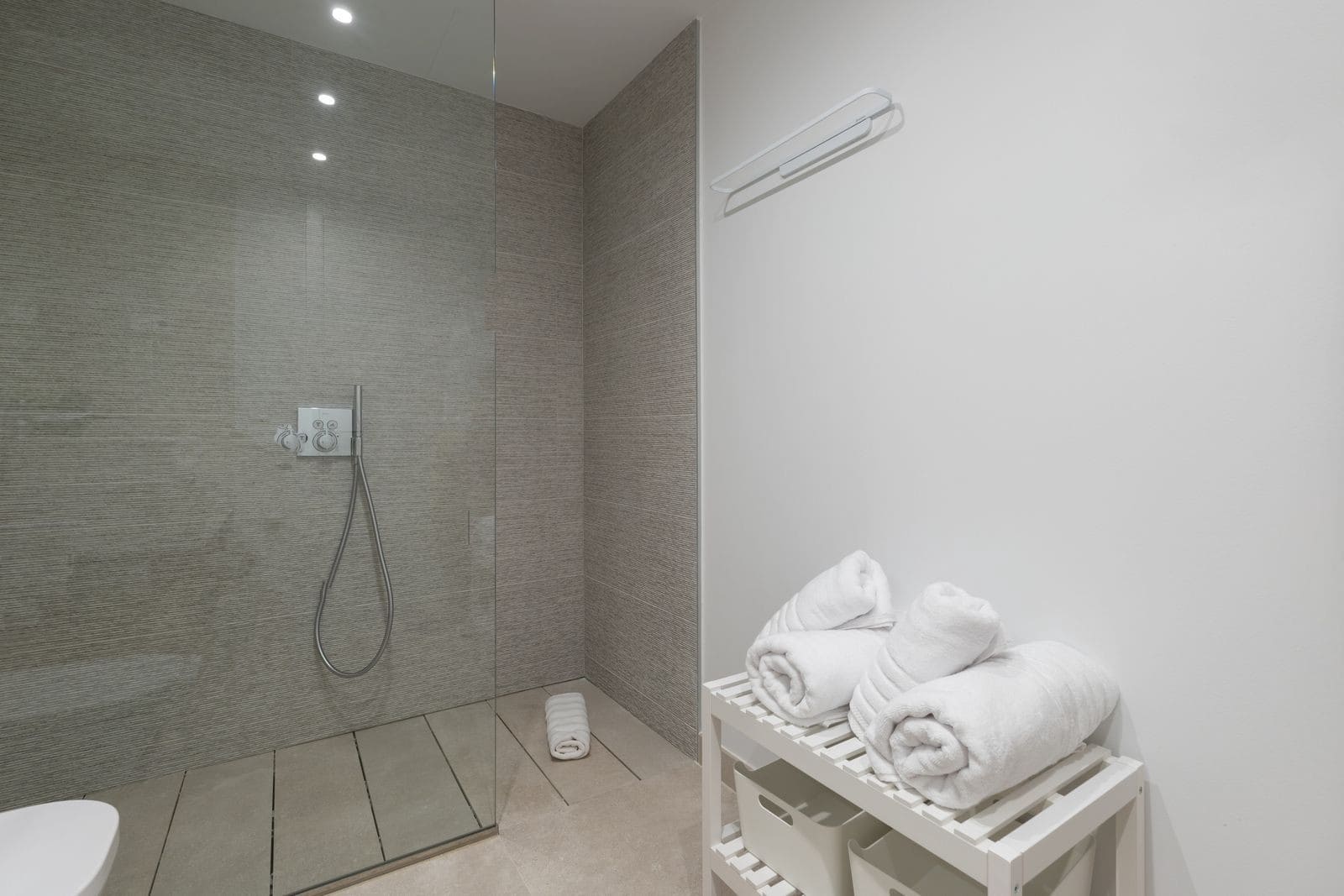 Casa de 3 habitaciones en El Chaparral en venta con piscina garaje - 880.000 € (Ref: 10000012)