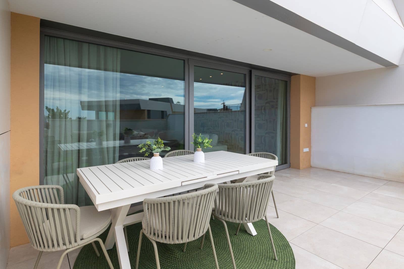Casa de 3 habitaciones en El Chaparral en venta con piscina garaje - 880.000 € (Ref: 10000012)