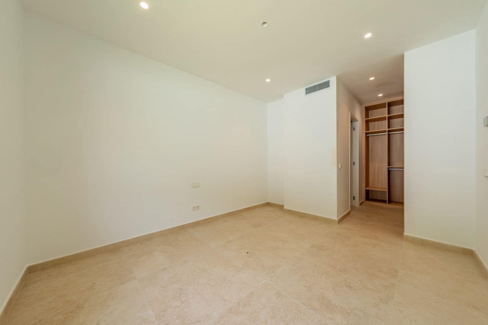 6 soveværelse Villa til salg i Sotogrande med swimmingpool garage - € 2.600.000 (Ref: 10000015)