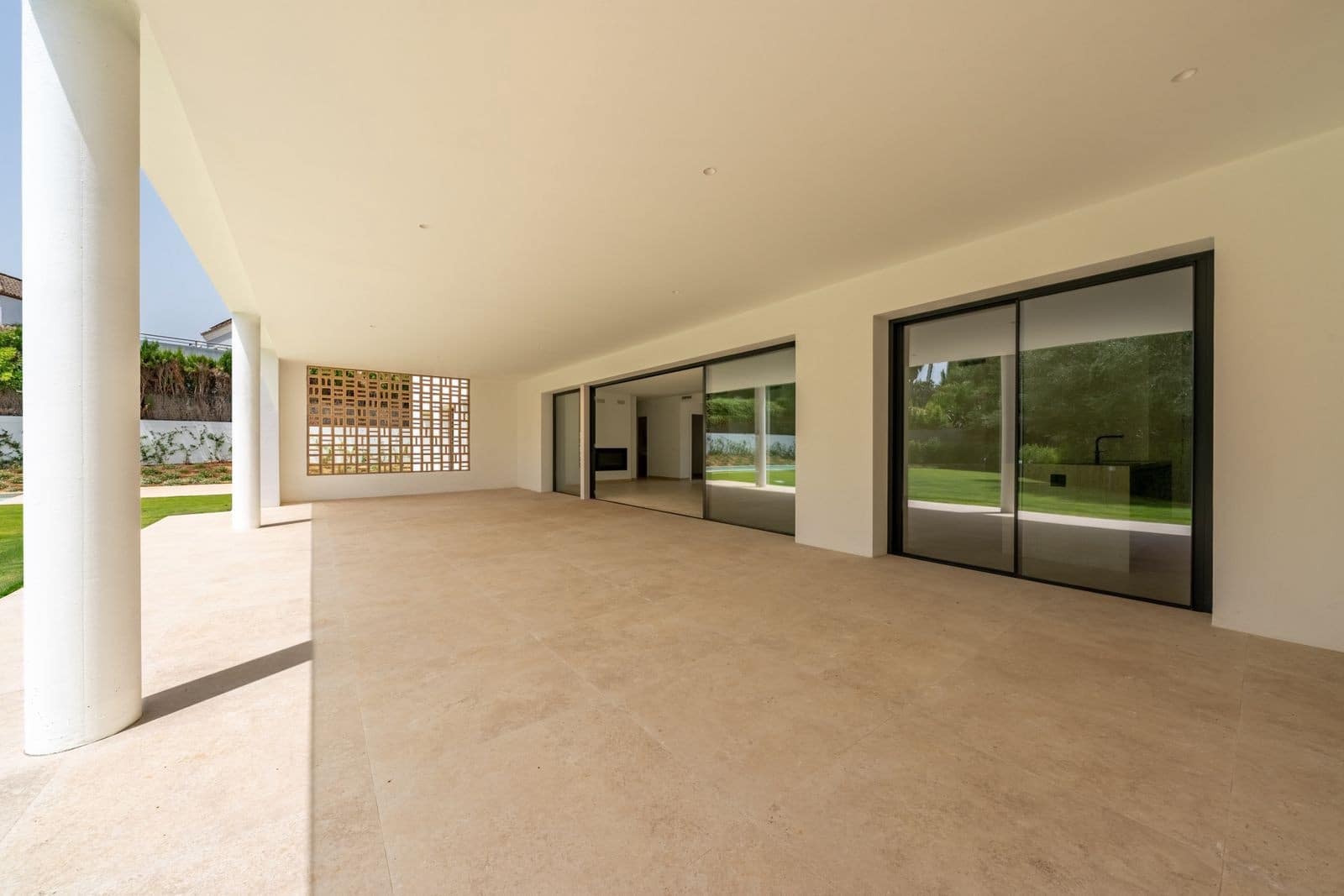 6 soveværelse Villa til salg i Sotogrande med swimmingpool garage - € 2.600.000 (Ref: 10000015)
