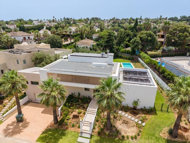 6 soveværelse Villa til salg i Sotogrande Costa, San Roque med swimmingpool garage - € 2.600.000 (Ref: 10000015)