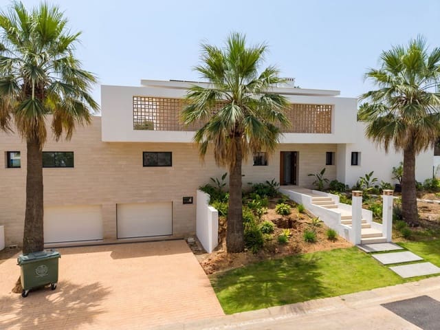 6 soveværelse Villa til salg i Sotogrande Costa, San Roque med swimmingpool garage - € 2.600.000 (Ref: 10000015)