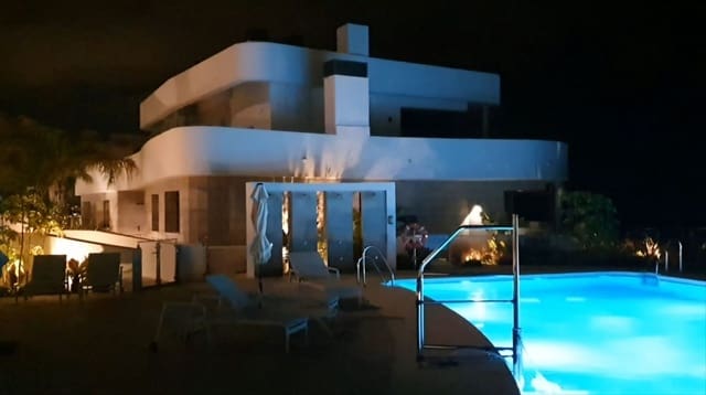 3 bedroom Apartment for sale in Mijas with pool garage - € 1,160,000 (Ref: 10000017)