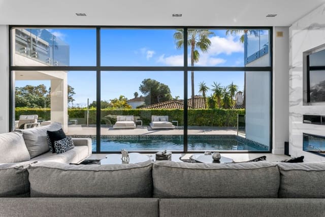 4 sypialnia Willa na sprzedaż w Marbella z basenem garażem - 4 400 000 € (Ref: 10000021)