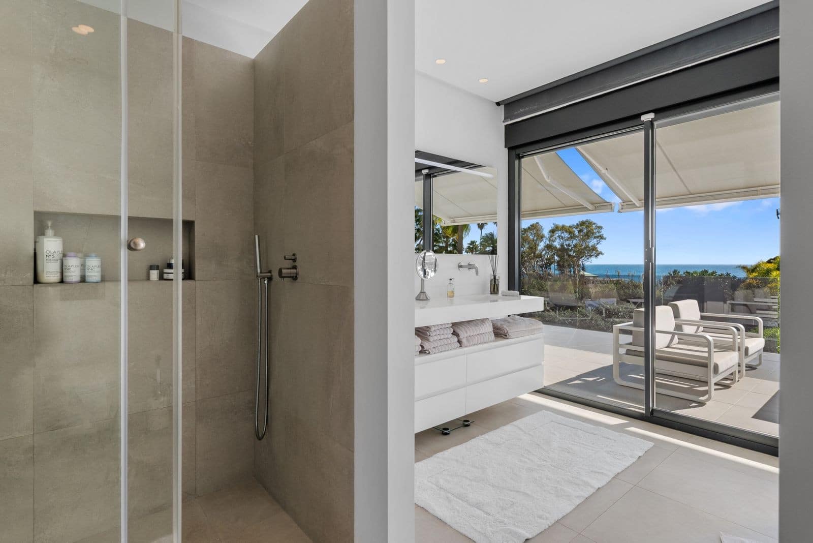 4 sypialnia Willa na sprzedaż w Marbella z basenem garażem - 4 400 000 € (Ref: 10000021)