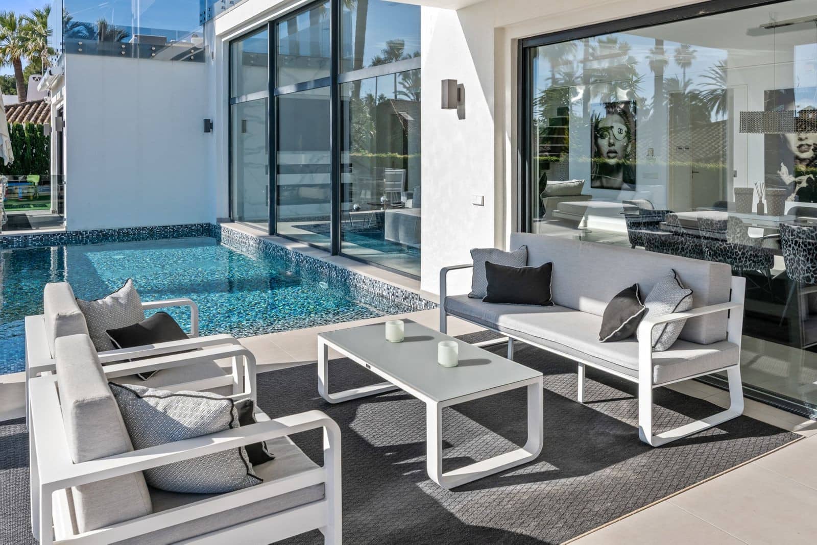 4 sypialnia Willa na sprzedaż w Marbella z basenem garażem - 4 400 000 € (Ref: 10000021)