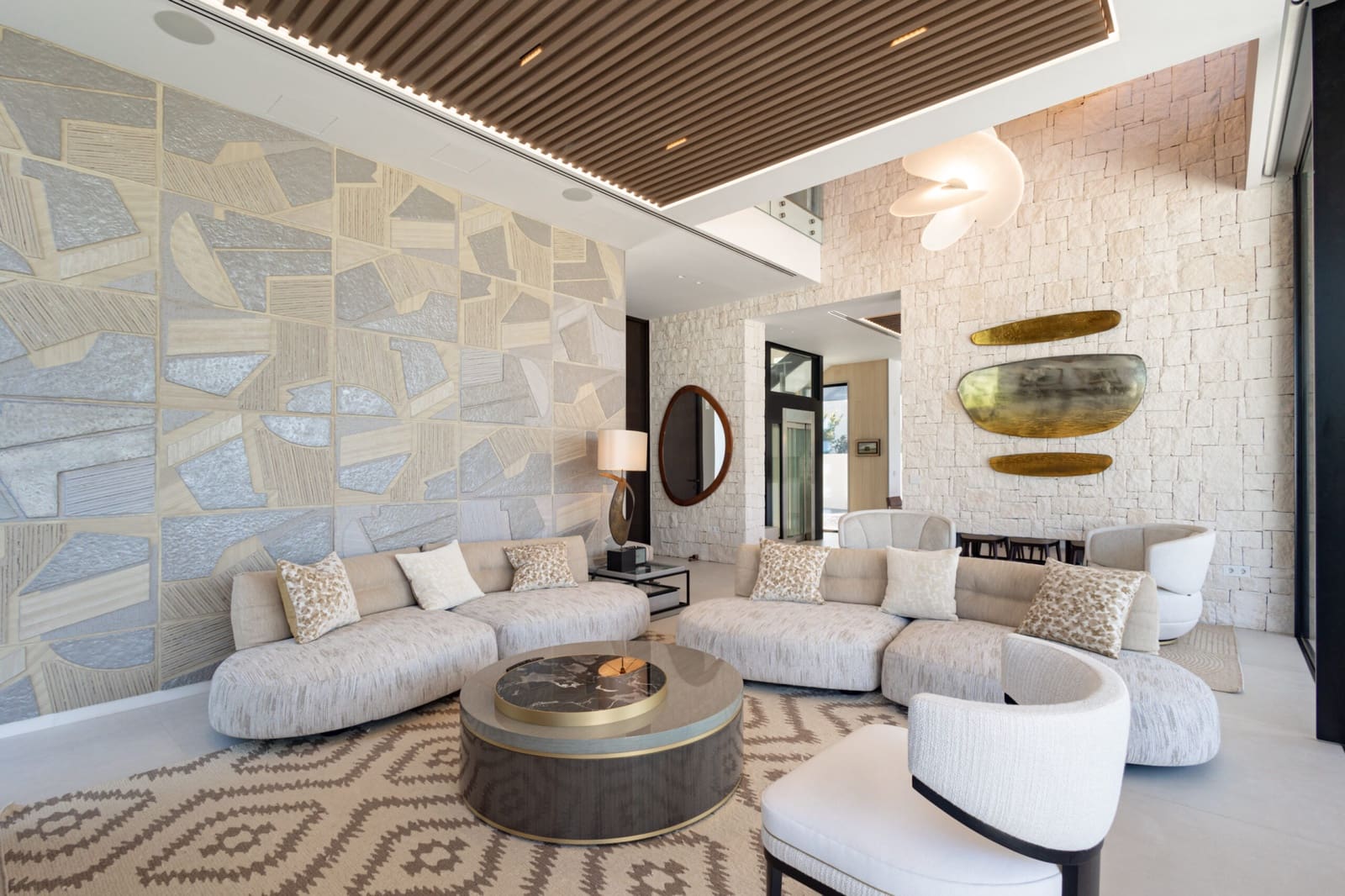 Chalet de 3 habitaciones en Marbella en venta con piscina garaje - 10.000.000 € (Ref: 10000022)