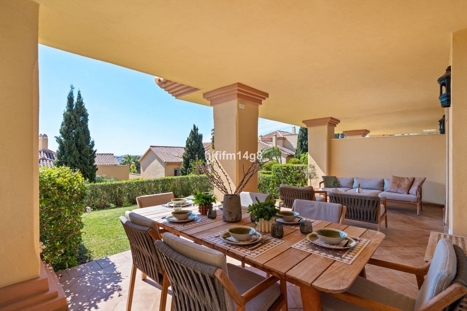 2 soveværelse Lejlighed til salg i Nueva Andalucia med swimmingpool garage - € 750.000 (Ref: 10003764)