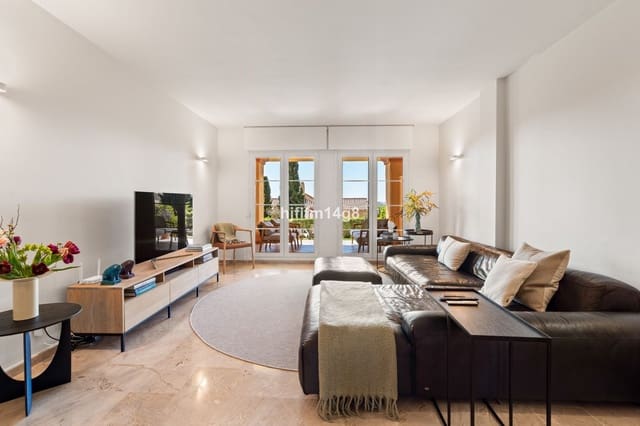 2 soveværelse Lejlighed til salg i Nueva Andalucia, Marbella med swimmingpool garage - € 750.000 (Ref: 10003764)