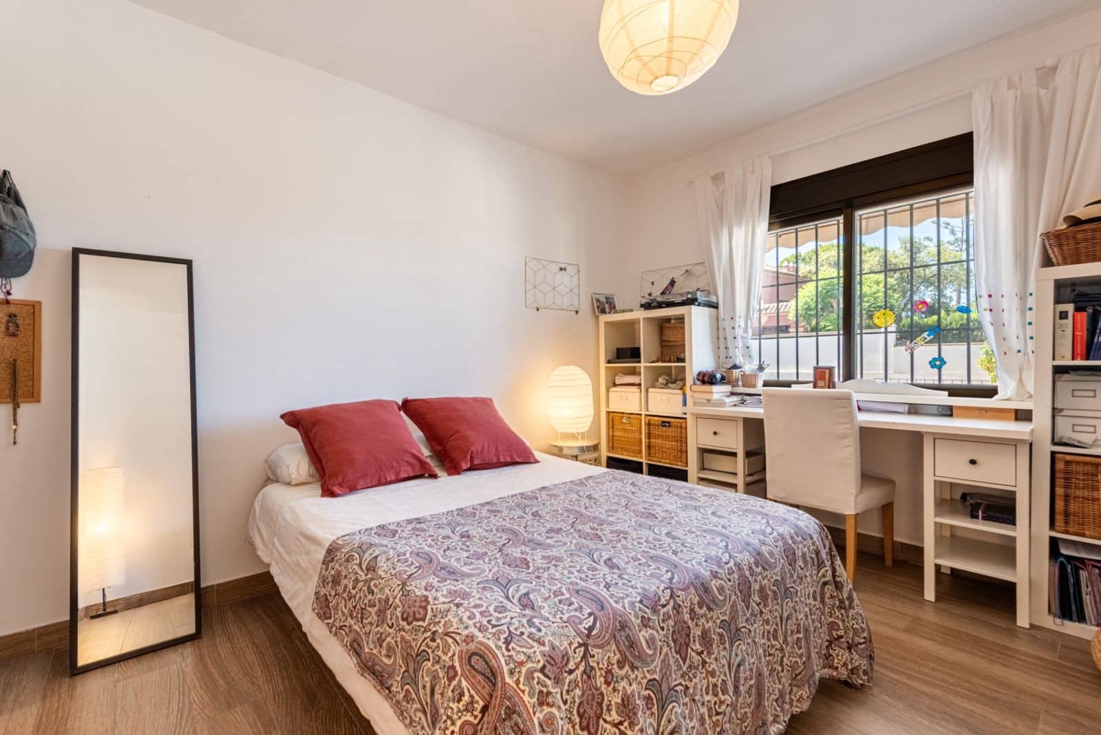 5 sypialnia Willa na sprzedaż w Marbella z basenem garażem - 1 700 000 € (Ref: 10003765)