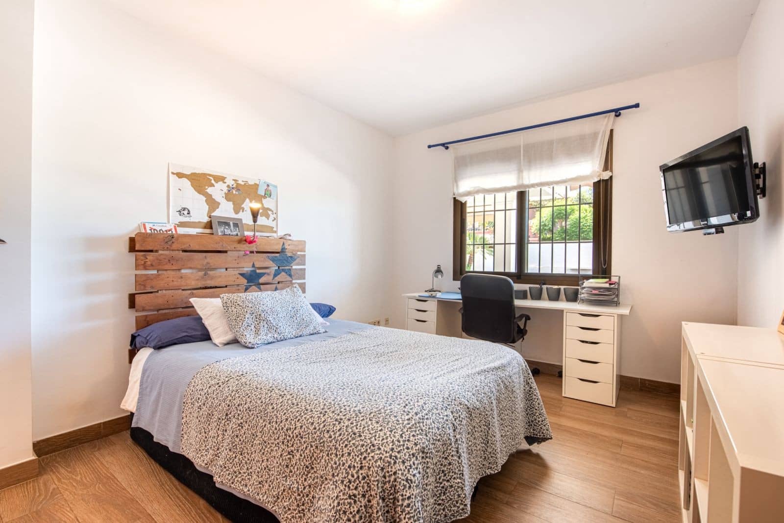 5 sypialnia Willa na sprzedaż w Marbella z basenem garażem - 1 700 000 € (Ref: 10003765)