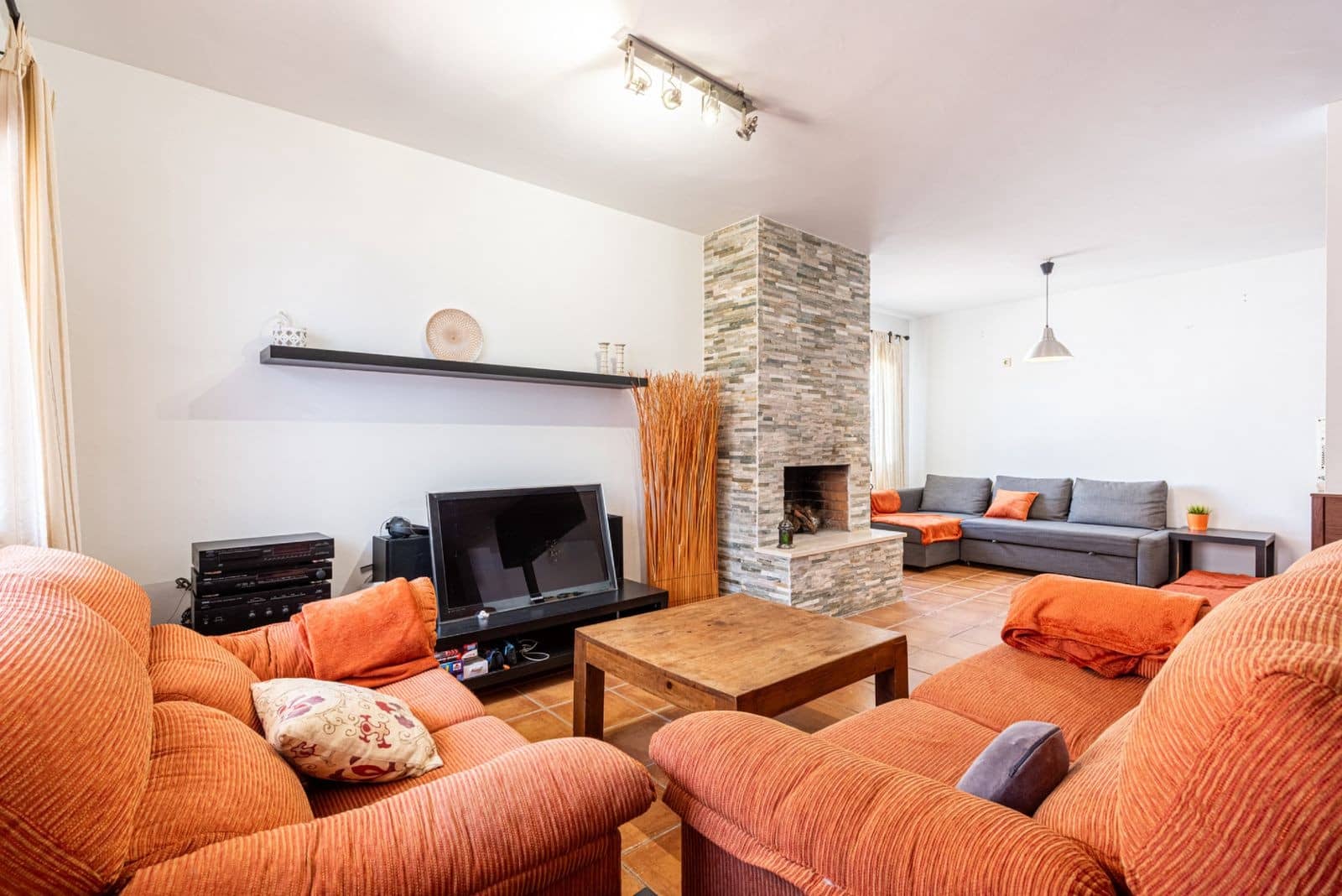 5 sypialnia Willa na sprzedaż w Marbella z basenem garażem - 1 700 000 € (Ref: 10003765)