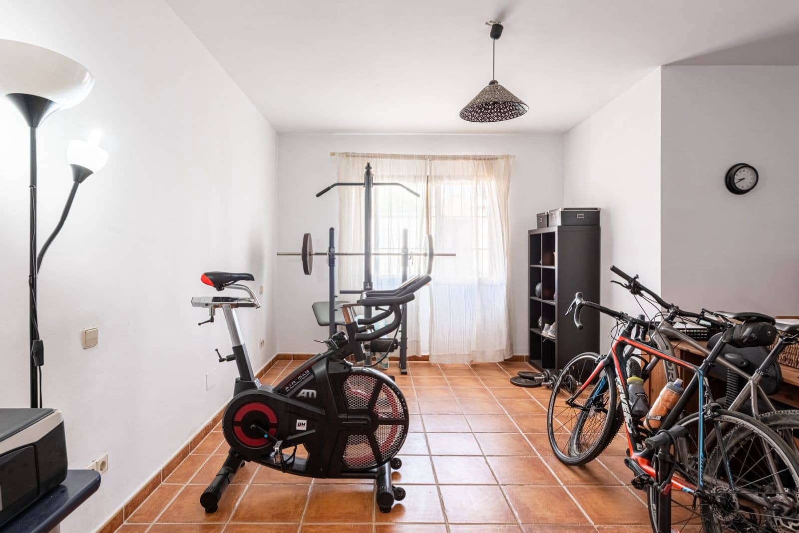 5 sypialnia Willa na sprzedaż w Marbella z basenem garażem - 1 700 000 € (Ref: 10003765)