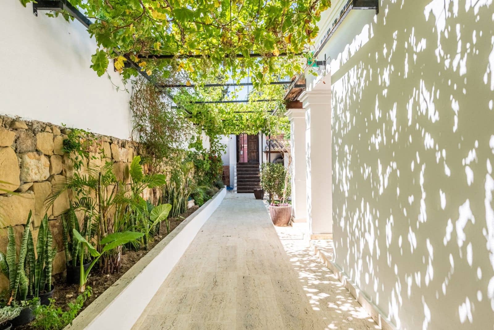 5 sypialnia Willa na sprzedaż w Marbella z basenem garażem - 1 700 000 € (Ref: 10003765)