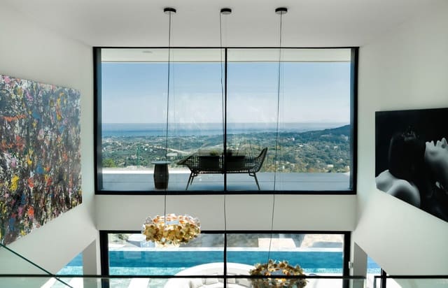4 bedroom Villa for sale in Benahavís with pool garage - € 7,995,000 (Ref: 10003767)