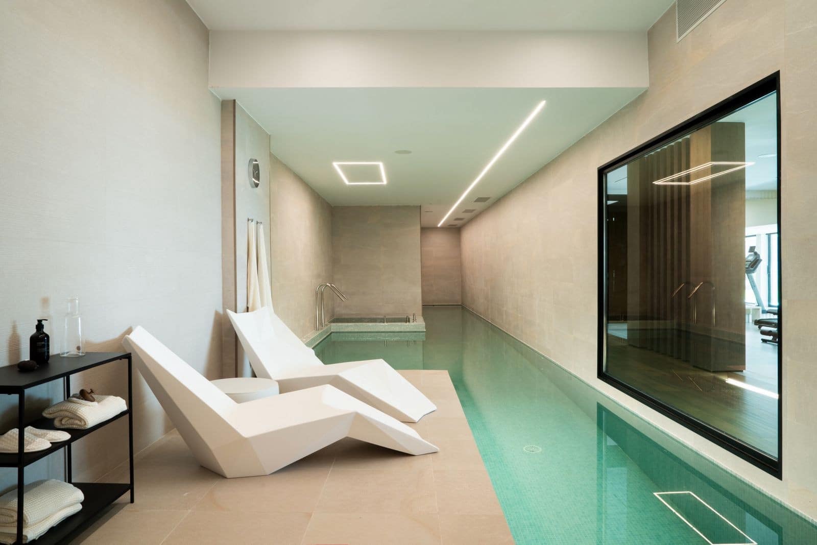 4 bedroom Villa for sale in Benahavis with pool garage - € 7,995,000 (Ref: 10003767)
