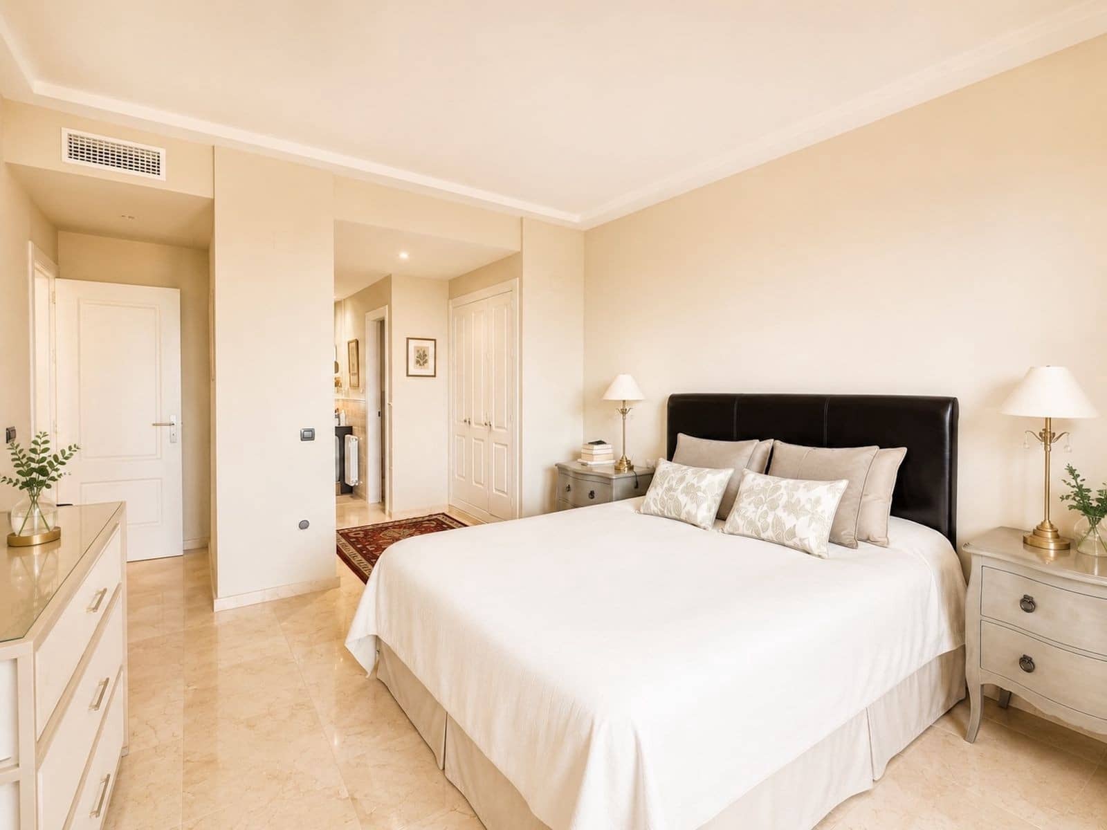 3 bedroom Penthouse for sale in Marbella with pool garage - € 840,000 (Ref: 10003770)
