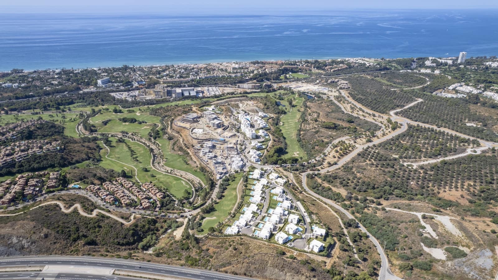 4 soverom Kjedet enebolig til salgs i Marbella med svømmebasseng garasje - € 2 150 000 (Ref: 10005324)