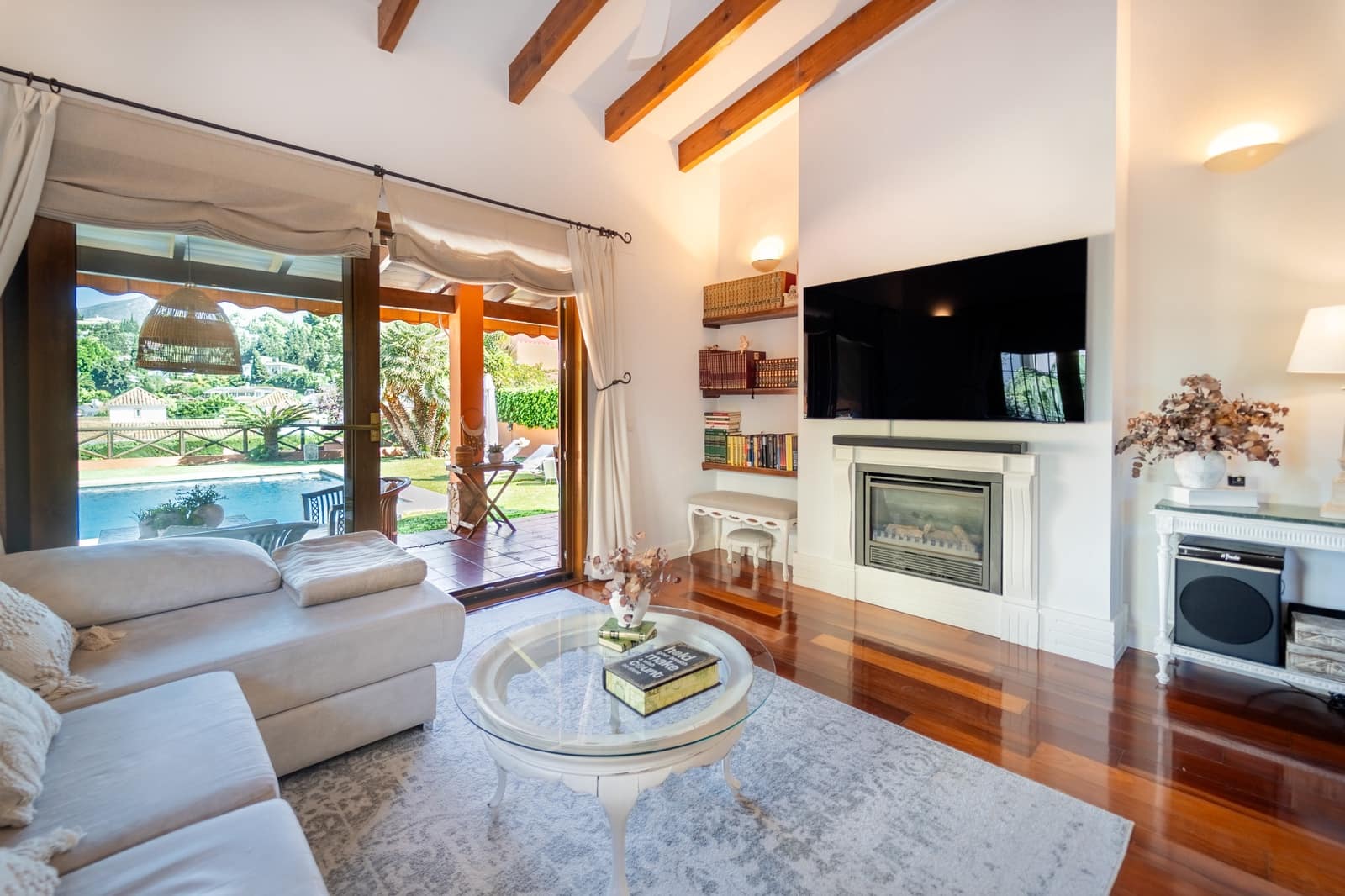 Chalet de 4 habitaciones en Mijas Costa en venta con piscina garaje - 1.440.000 € (Ref: 10007240)
