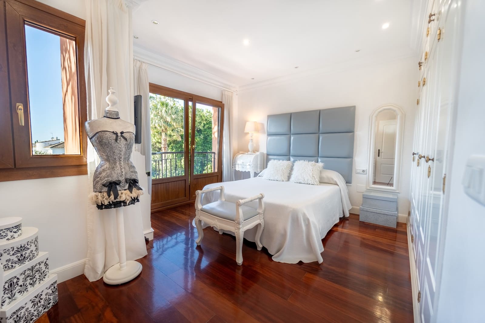 Chalet de 4 habitaciones en Mijas Costa en venta con piscina garaje - 1.440.000 € (Ref: 10007240)