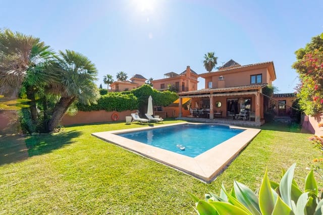Chalet de 4 habitaciones en Mijas Costa, Mijas en venta con piscina garaje - 1.440.000 € (Ref: 10007240)