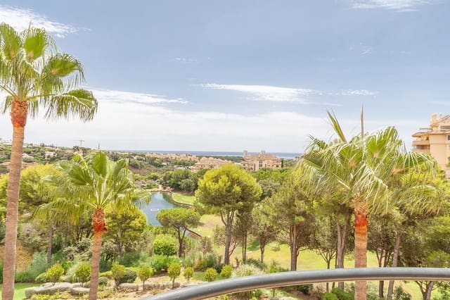 3 bedroom Penthouse for sale in Marbella with pool garage - € 1,095,000 (Ref: 10008844)