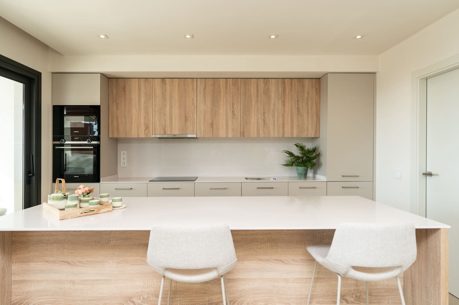 Apartamento de 2 habitaciones en Benahavís en venta con piscina garaje - 615.000 € (Ref: 10008847)