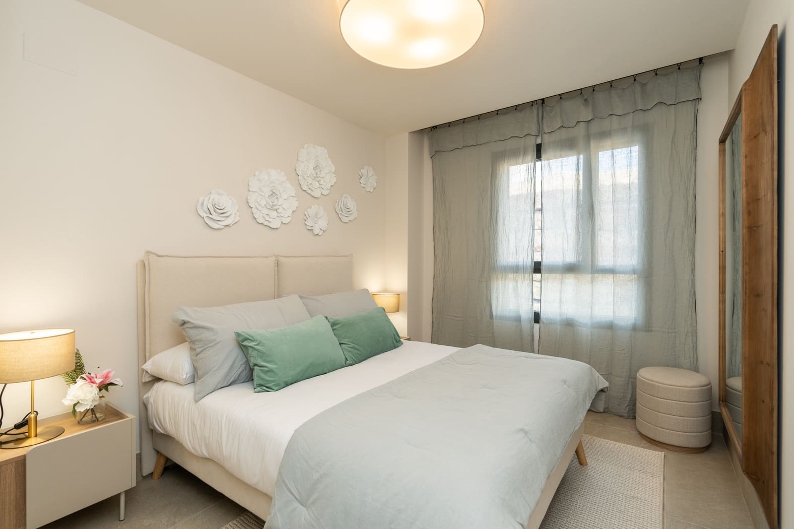 Apartamento de 2 habitaciones en Benahavís en venta con piscina garaje - 615.000 € (Ref: 10008847)