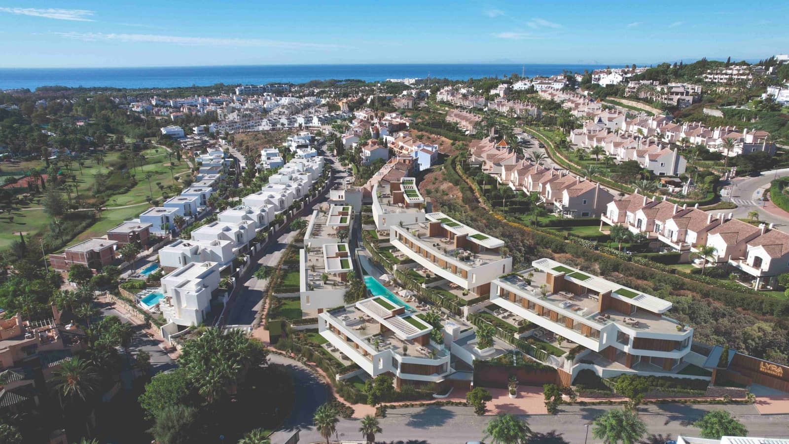 4 soveværelse Semi-Rækkehus til salg i Estepona med swimmingpool garage - € 1.550.000 (Ref: 10008854)