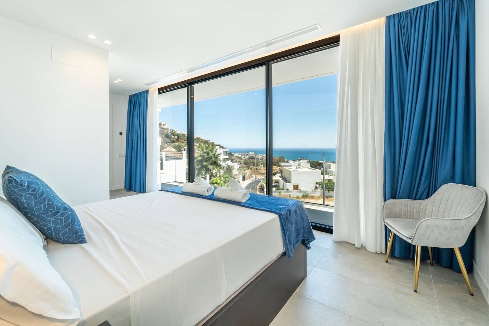 4 slaapkamer Villa te koop in Benalmadena met zwembad garage - € 1.599.000 (Ref: 10011199)
