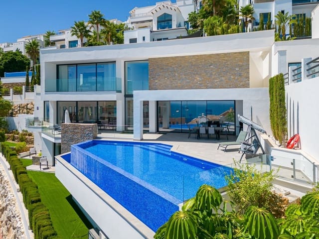 4 slaapkamer Villa te koop in Benalmádena pueblo, Benalmádena met zwembad garage - € 1.599.000 (Ref: 10011199)