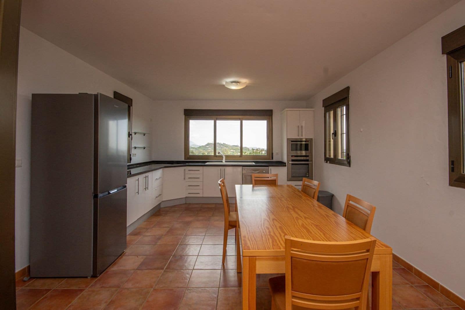 Chalet de 3 habitaciones en La Cala de Mijas en venta con garaje - 880.000 € (Ref: 10013068)