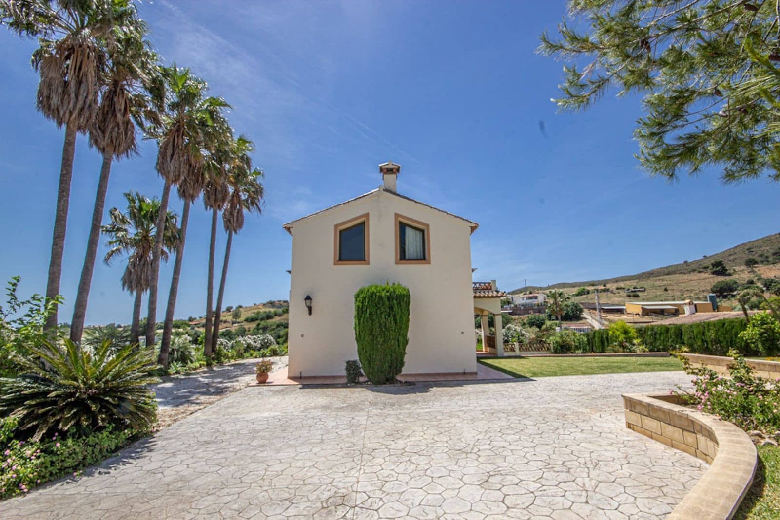 Chalet de 3 habitaciones en La Cala de Mijas en venta con garaje - 880.000 € (Ref: 10013068)