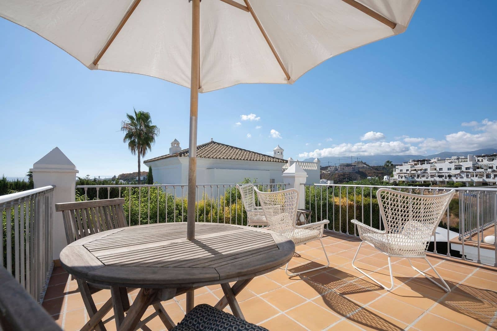 Chalet de 4 habitaciones en New Golden Mile en venta con piscina garaje - 1.550.000 € (Ref: 10013069)