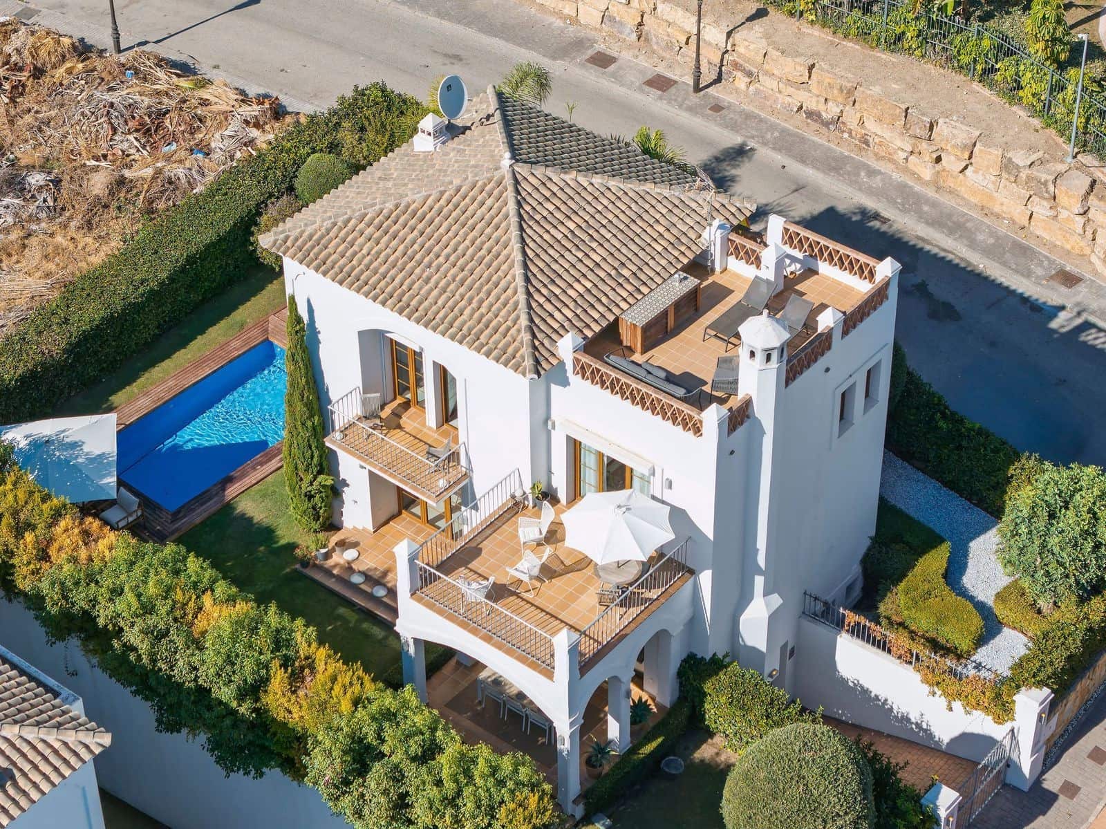 Chalet de 4 habitaciones en New Golden Mile en venta con piscina garaje - 1.550.000 € (Ref: 10013069)