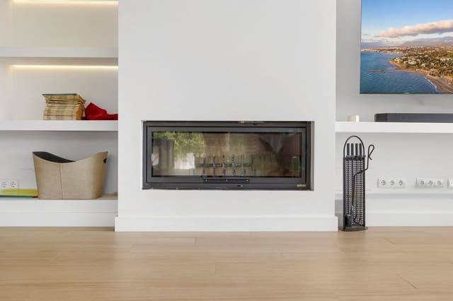 4 sypialnia Willa na sprzedaż w Benalmádena z basenem garażem - 1 045 000 € (Ref: 10013071)