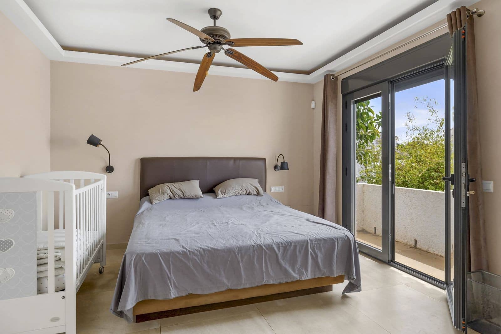 4 sypialnia Willa na sprzedaż w Benalmadena z basenem garażem - 1 045 000 € (Ref: 10013071)