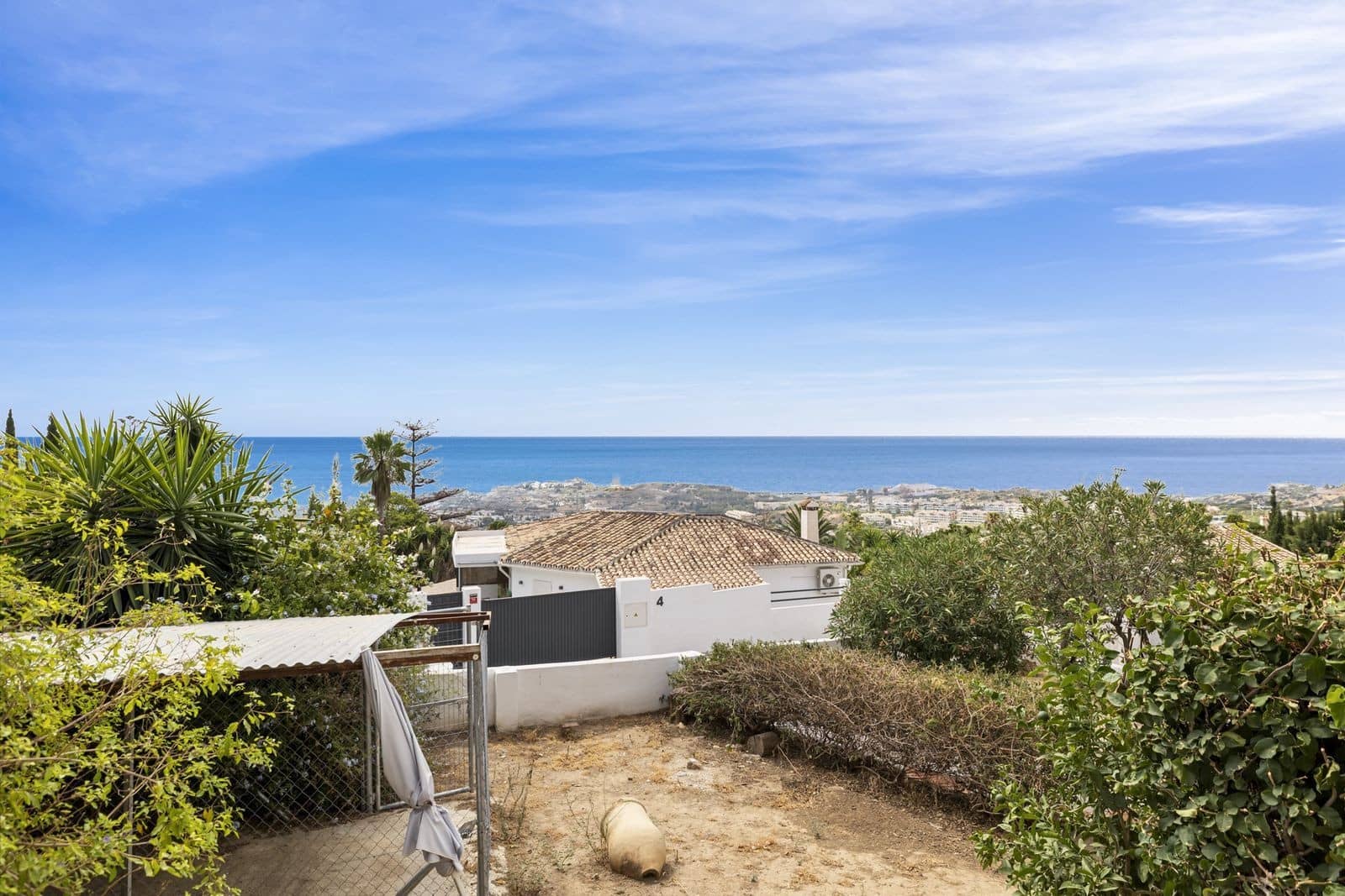 4 sypialnia Willa na sprzedaż w Benalmadena z basenem garażem - 1 045 000 € (Ref: 10013071)