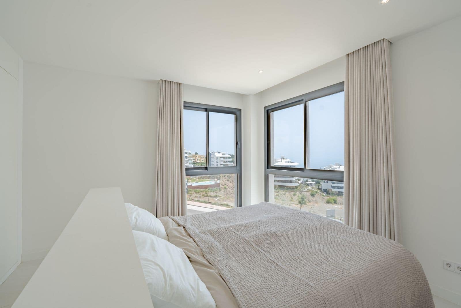 3 quarto Apartamento para venda em Fuengirola com piscina garagem - 975 000 € (Ref: 10013072)