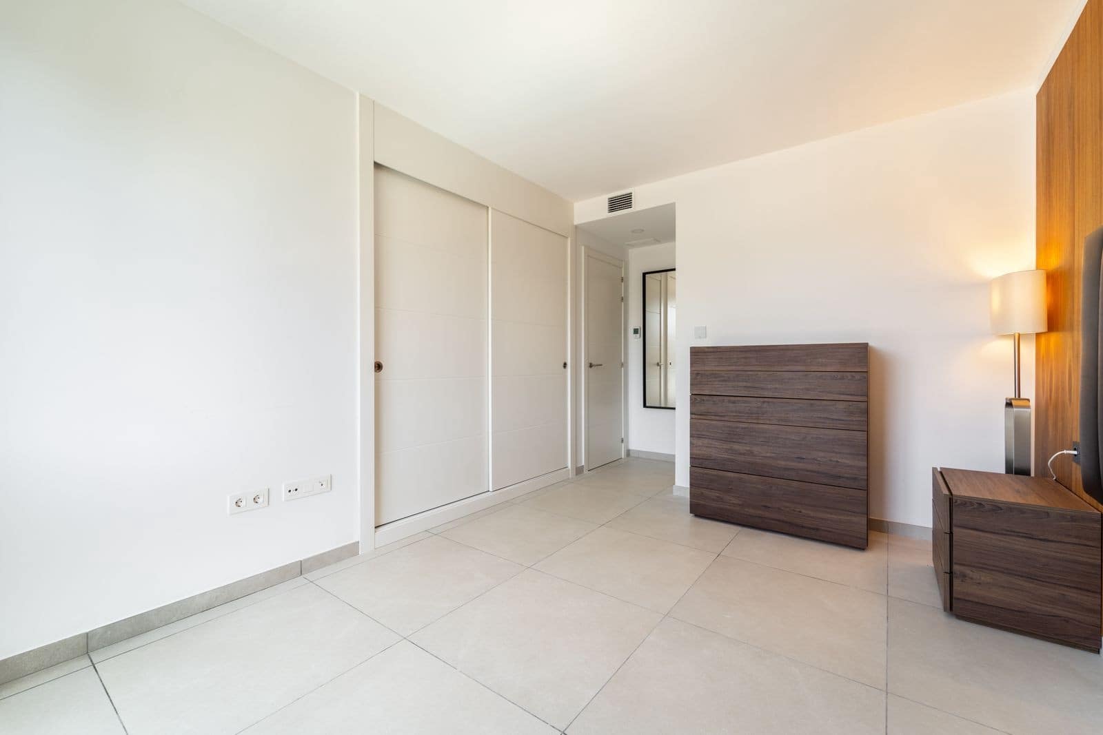 3 bedroom Apartment for sale in Marbella with pool garage - € 1,195,000 (Ref: 10015278)