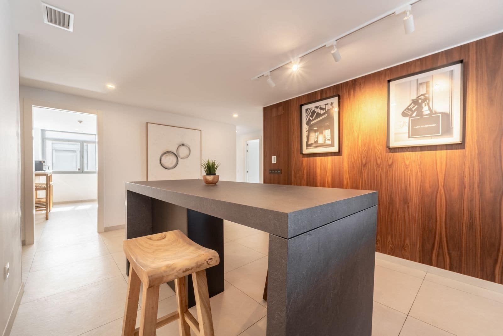 3 bedroom Apartment for sale in Marbella with pool garage - € 1,195,000 (Ref: 10015278)