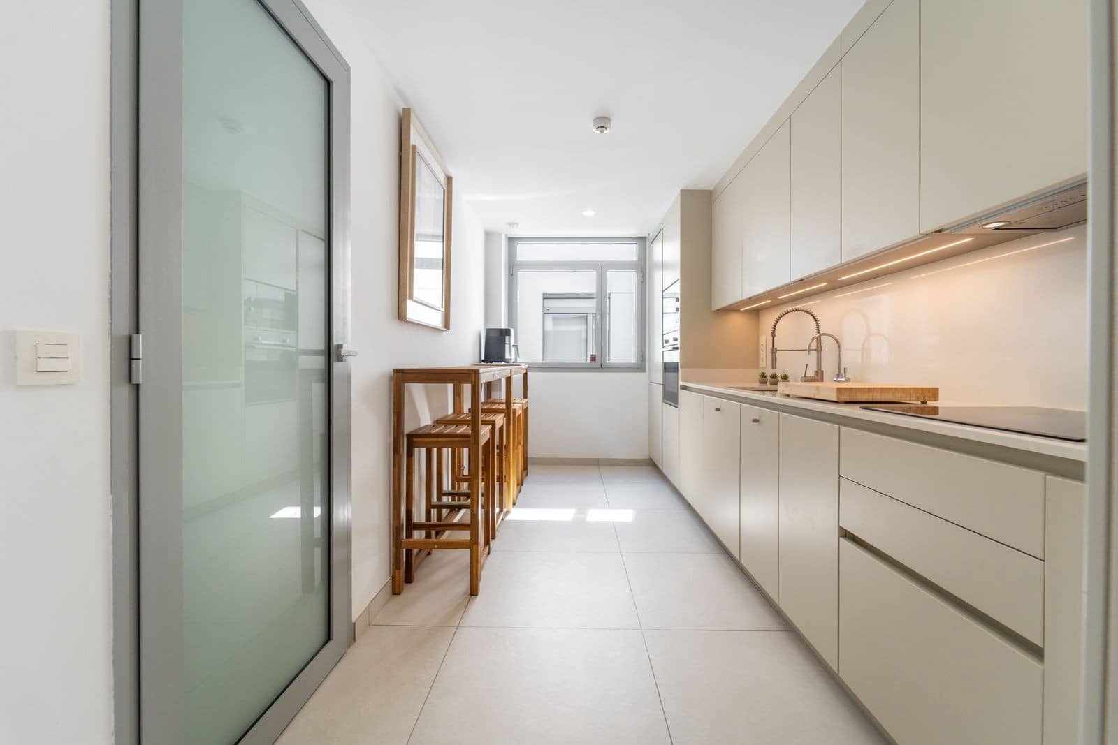 3 bedroom Apartment for sale in Marbella with pool garage - € 1,195,000 (Ref: 10015278)