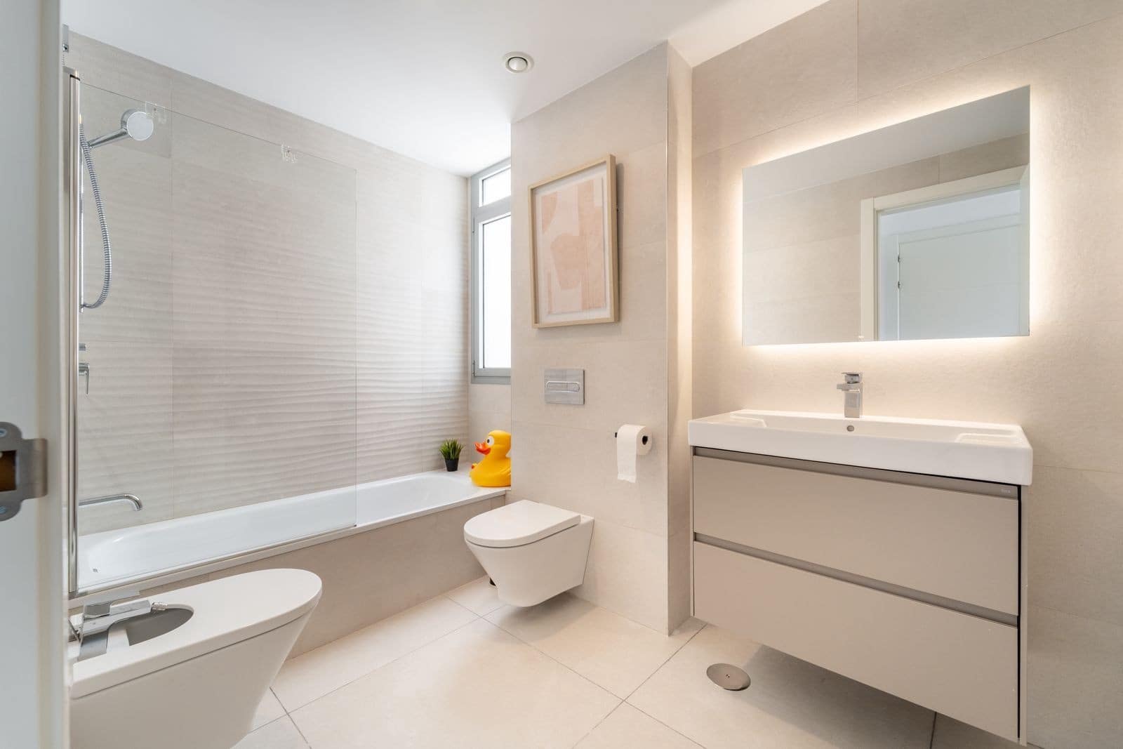 3 bedroom Apartment for sale in Marbella with pool garage - € 1,195,000 (Ref: 10015278)