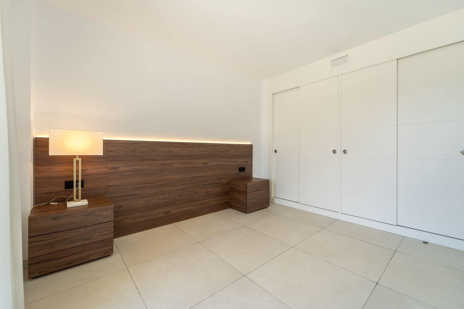 3 bedroom Apartment for sale in Marbella with pool garage - € 1,195,000 (Ref: 10015278)