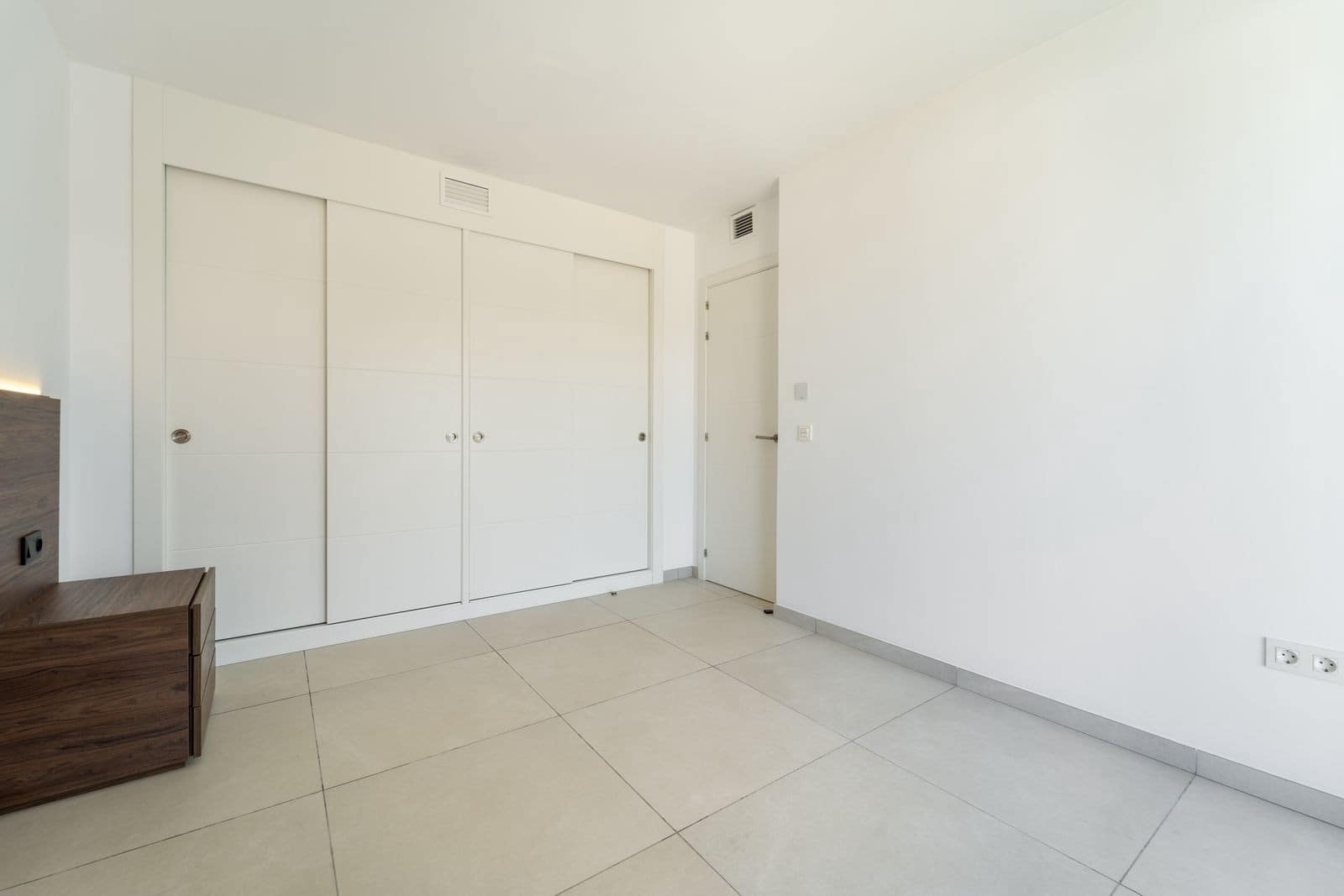 3 bedroom Apartment for sale in Marbella with pool garage - € 1,195,000 (Ref: 10015278)
