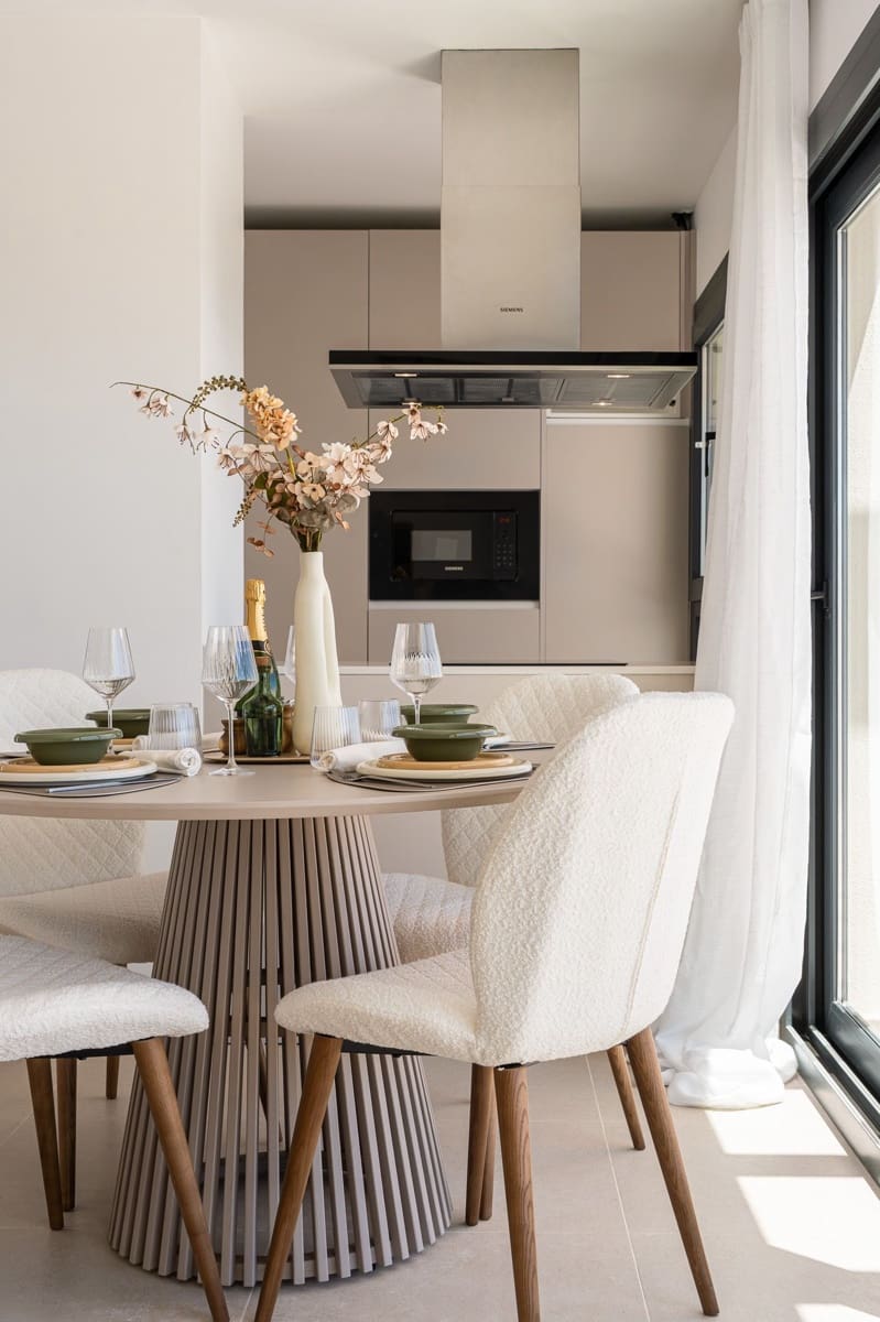 3 sypialnia Apartament na sprzedaż w El Chaparral z basenem garażem - 570 000 € (Ref: 10015281)