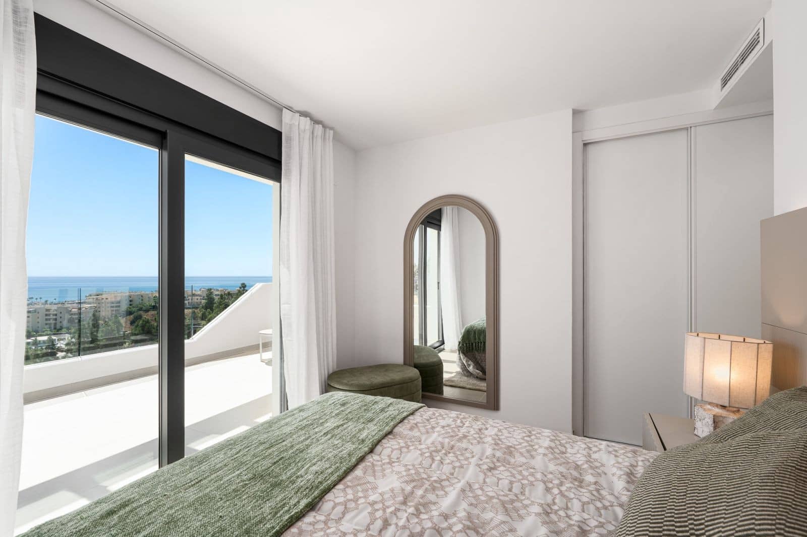 3 sypialnia Apartament na sprzedaż w El Chaparral z basenem garażem - 570 000 € (Ref: 10015281)